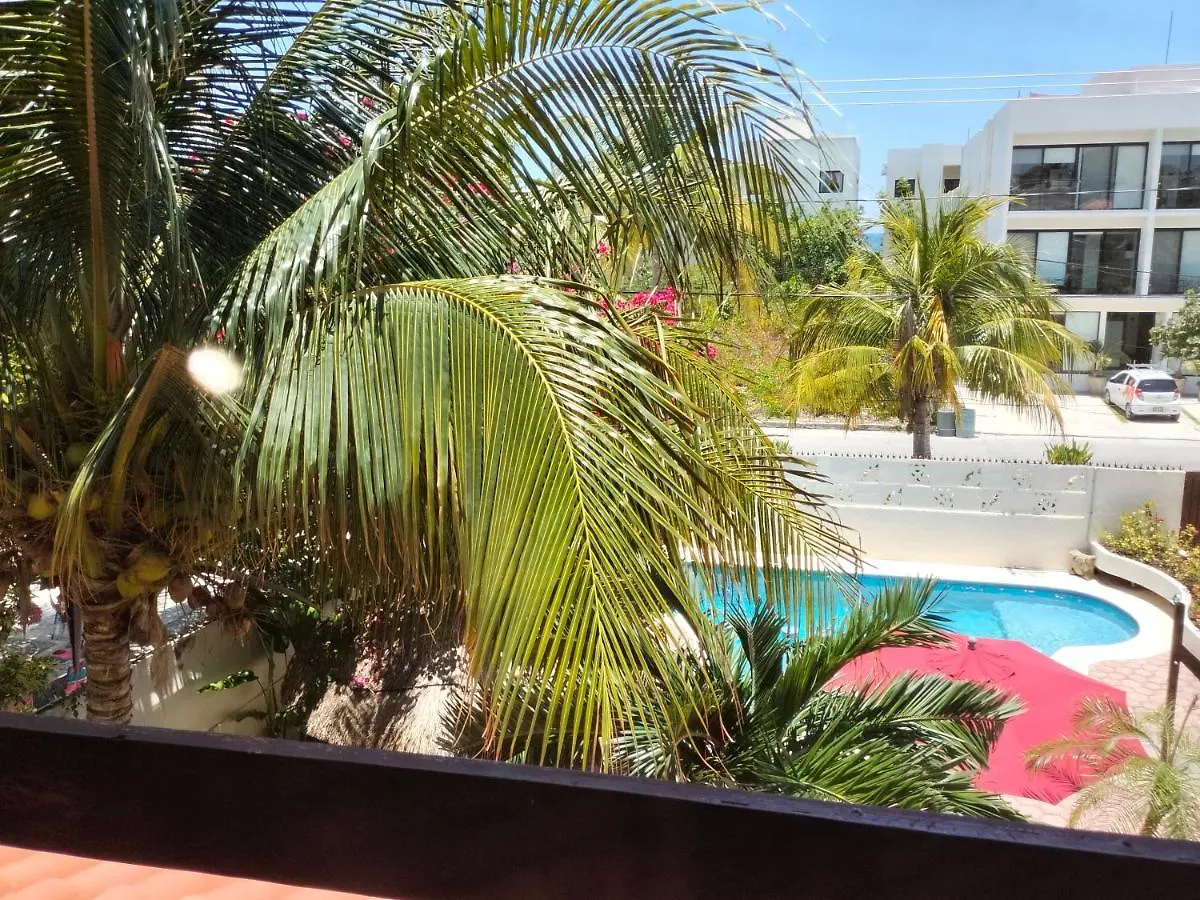 Cabanas Puerto Morelos Apartahotel